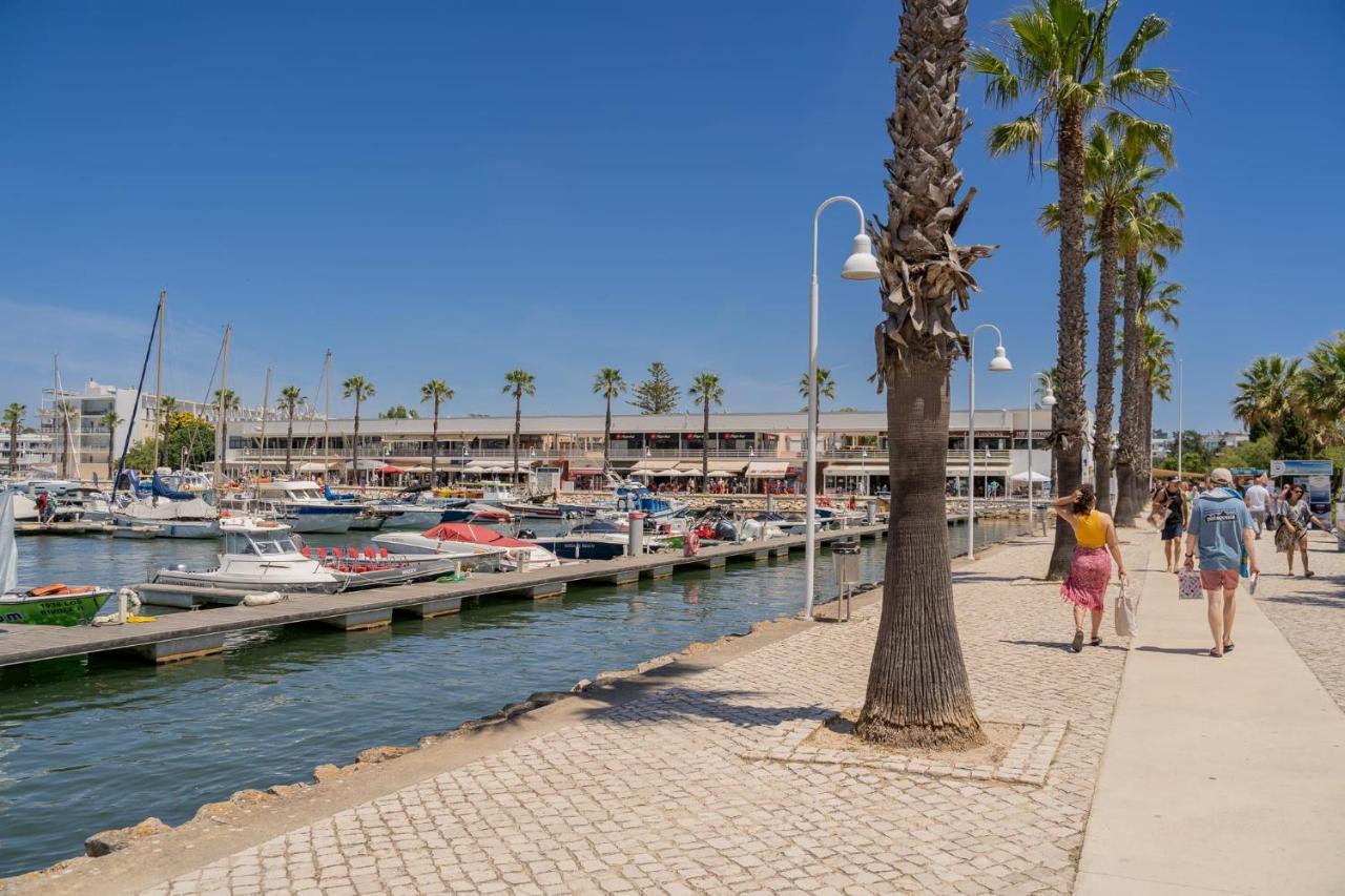 Apartment Marina Retreat - An Exquisite 2 Bedroom On The Marina