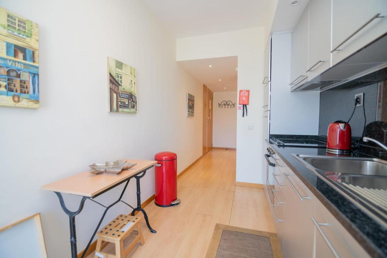 Apartment Marina Retreat - An Exquisite 2 Bedroom On The Marina *