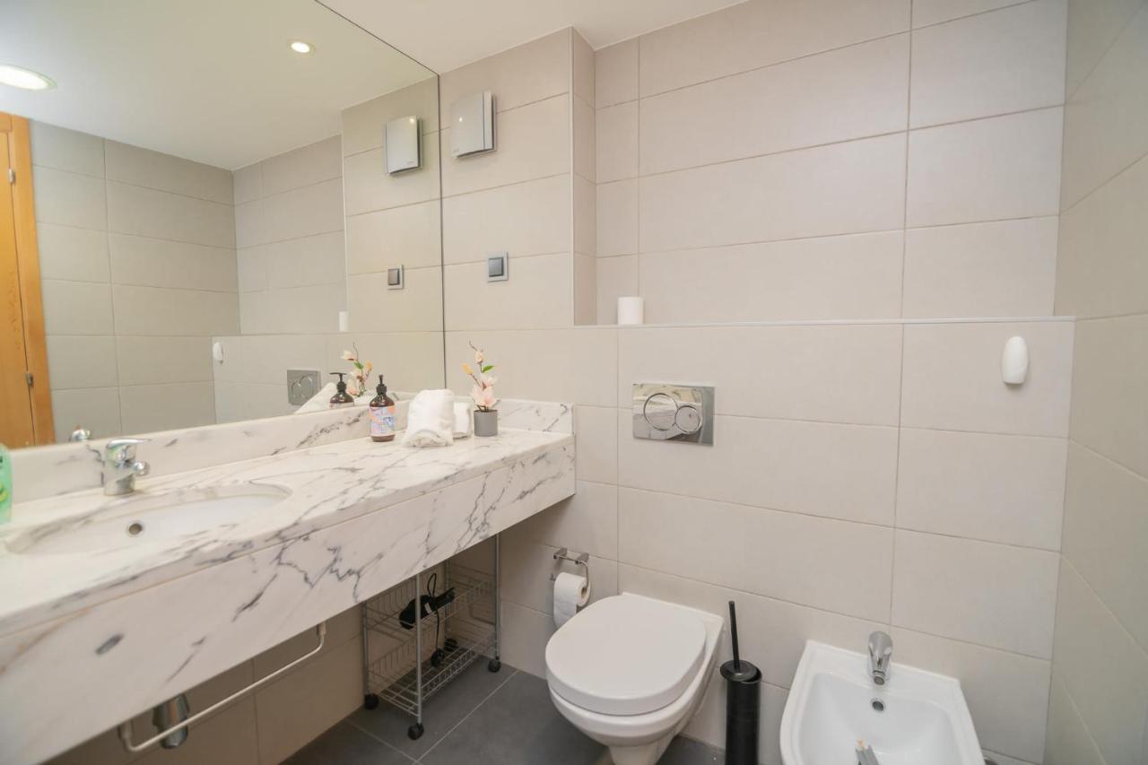 Marina Retreat - An Exquisite 2 Bedroom On The Marina Apartment Lagos