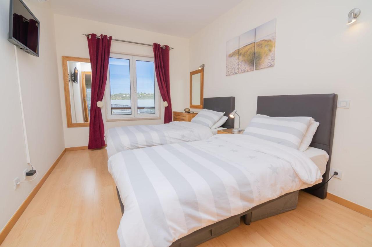 Marina Retreat - An Exquisite 2 Bedroom On The Marina *