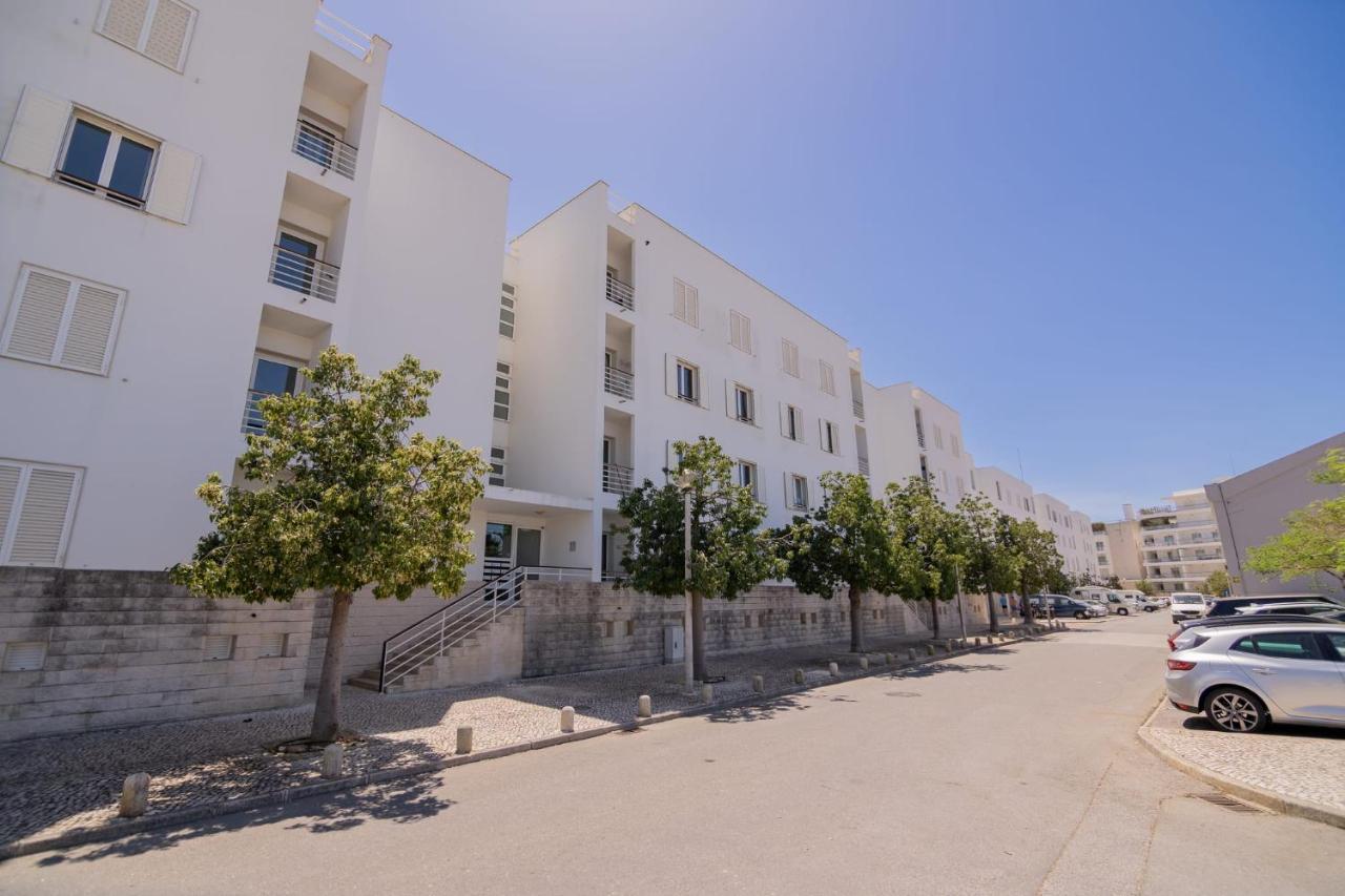 Apartment Marina Retreat - An Exquisite 2 Bedroom On The Marina