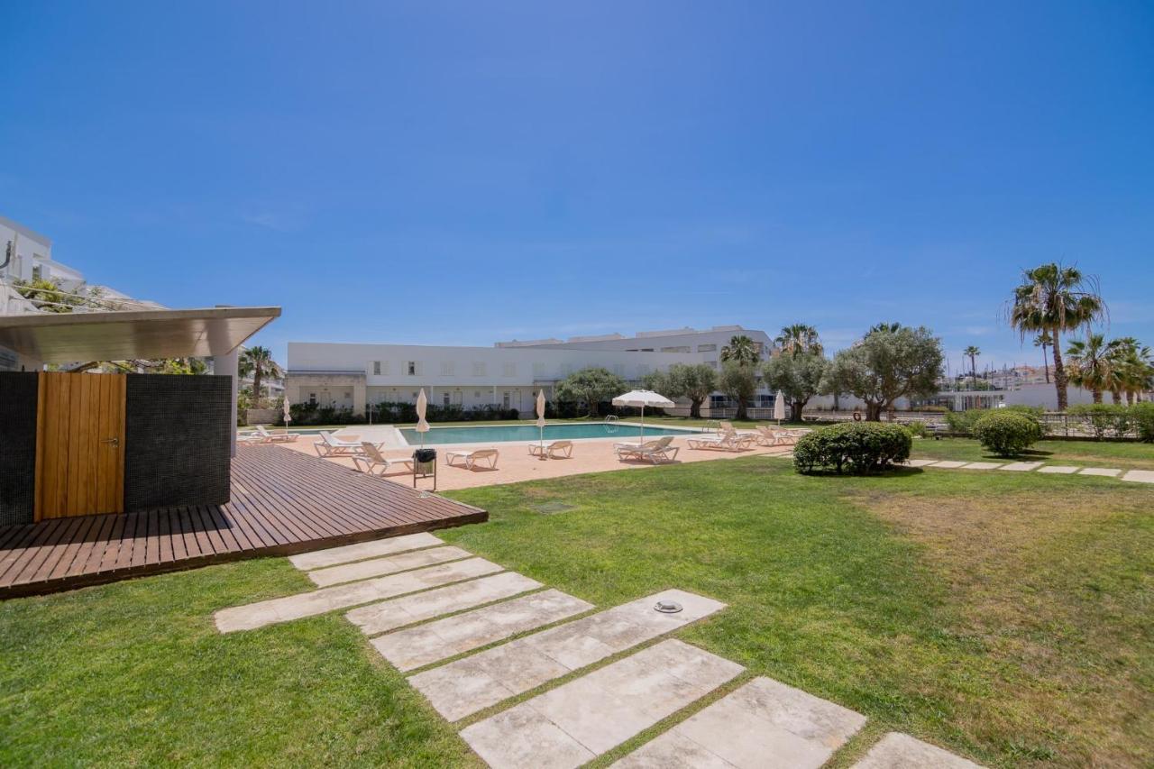 Apartment Marina Retreat - An Exquisite 2 Bedroom On The Marina